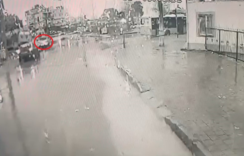 Gübre yüklü kamyonun genç kadını ölüme ’sürüklediği’ kaza kamerada