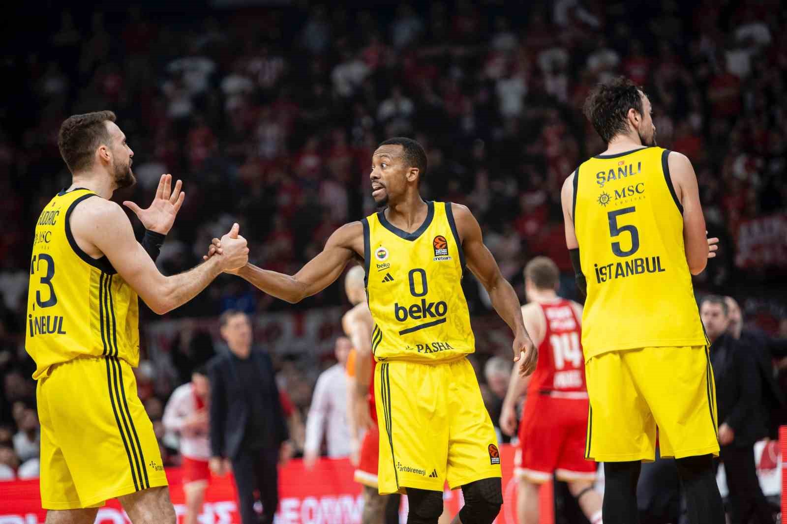 Fenerbahçe Beko, Olympiakos’u devirdi seriyi 5 maça çıkardı