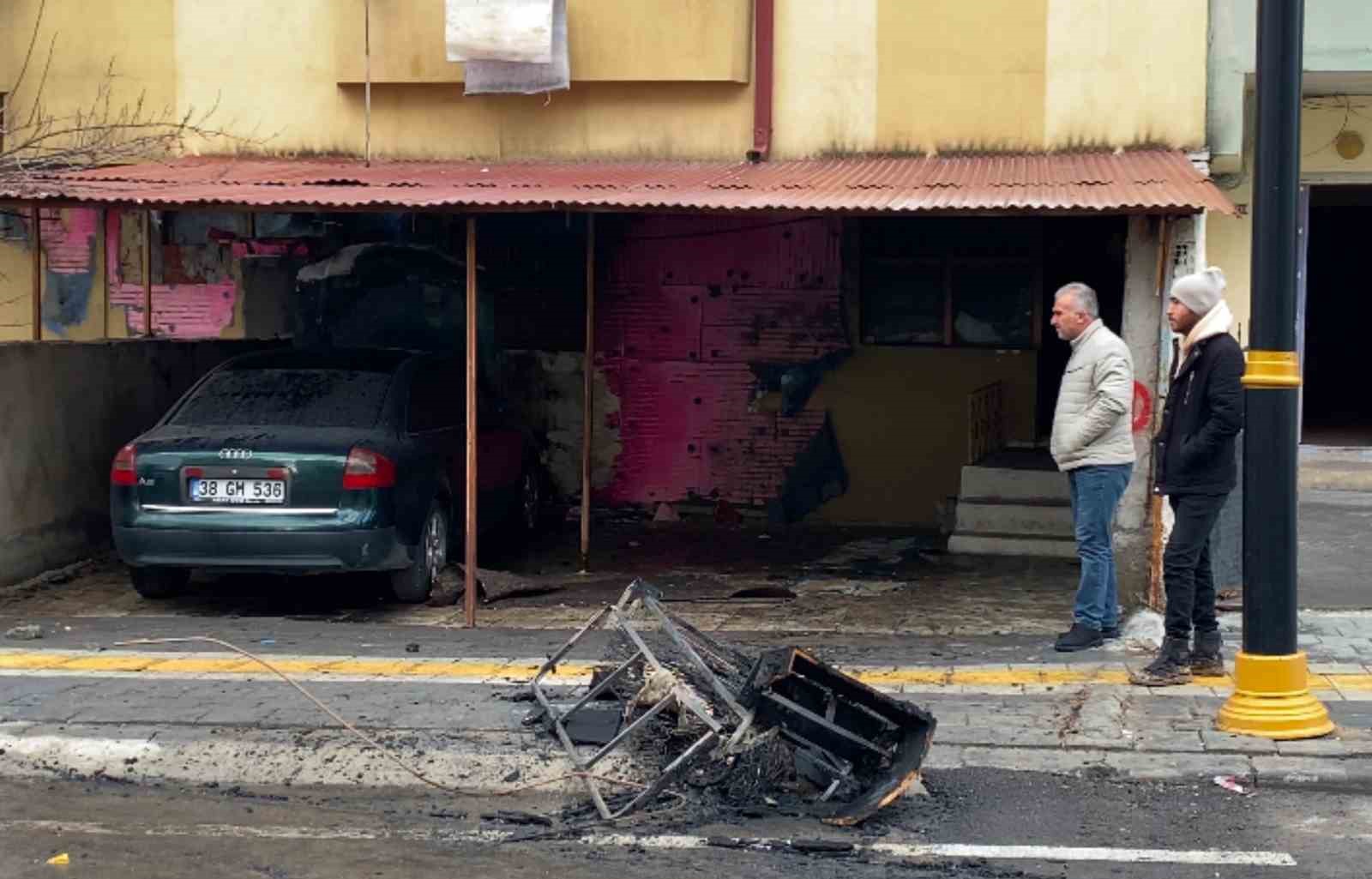 Sivas’ta yanan araçta kundaklama şüphesi