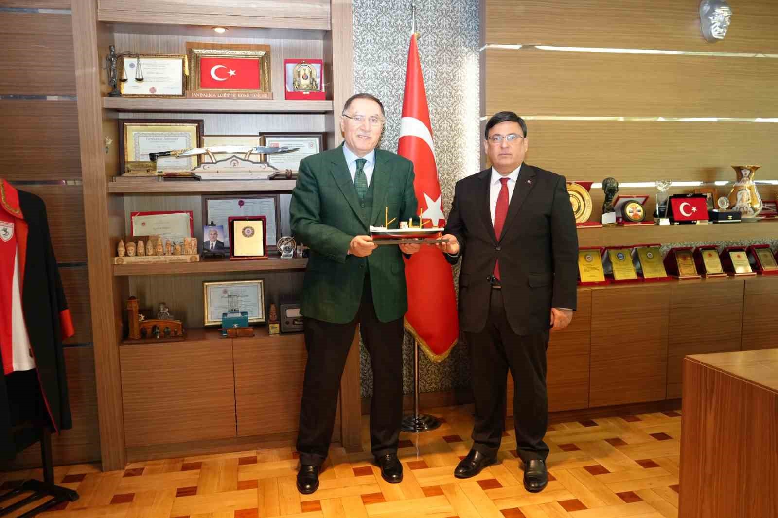 Şeref Malkoç, Başsavcı Kılıç’ı ziyaret etti