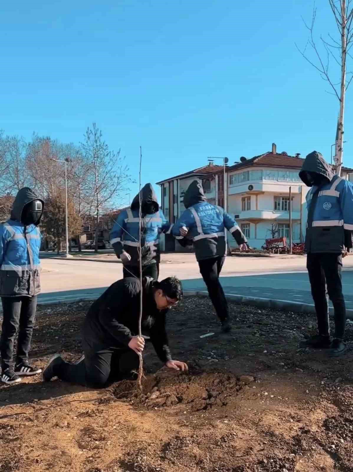 Erbaa Belediyesi Squid Game trendini çevre duyarlılığıyla buluşturdu