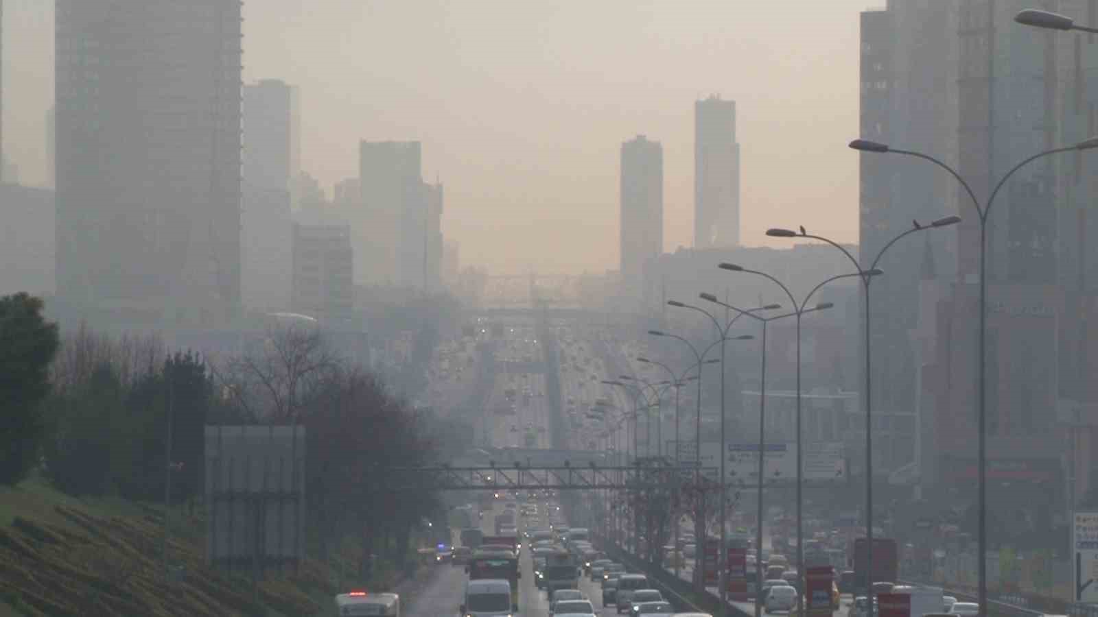 İstanbul’da hava kirliliği sis ve pusa neden oldu