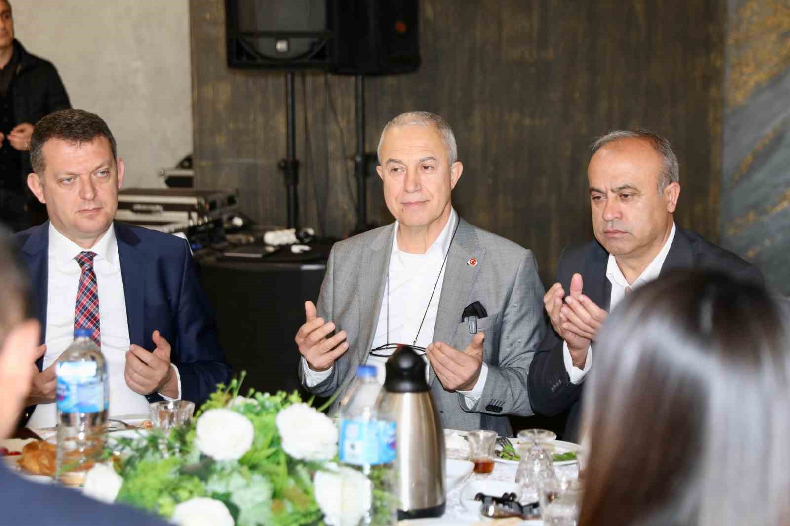 Alanya Belediye Başkanı Özçelik: 