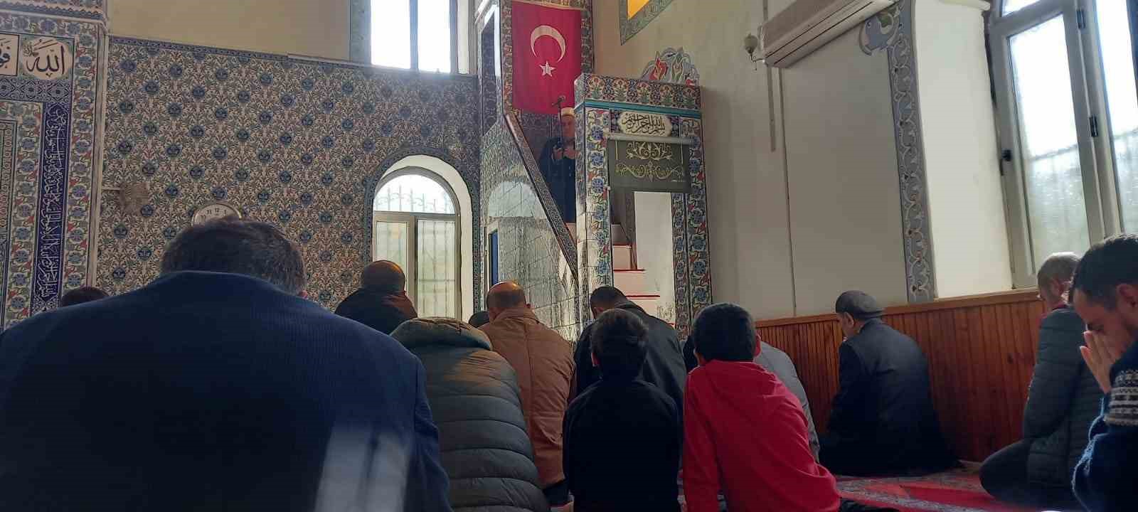 Cuma hutbesinde ’İslam’da cenaze ve taziye’ konusu anlatıldı