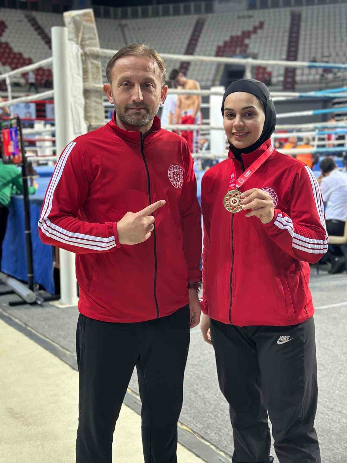 Düzceli sporcular Türkiye şampiyonasından 3 madalya ile döndü