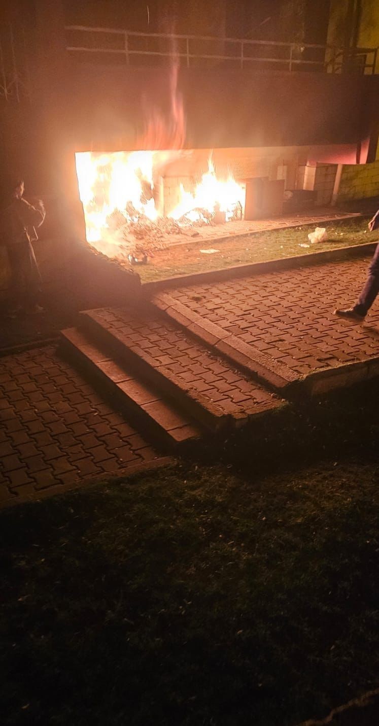 Ankara’da çöp yangını paniğe sebep oldu