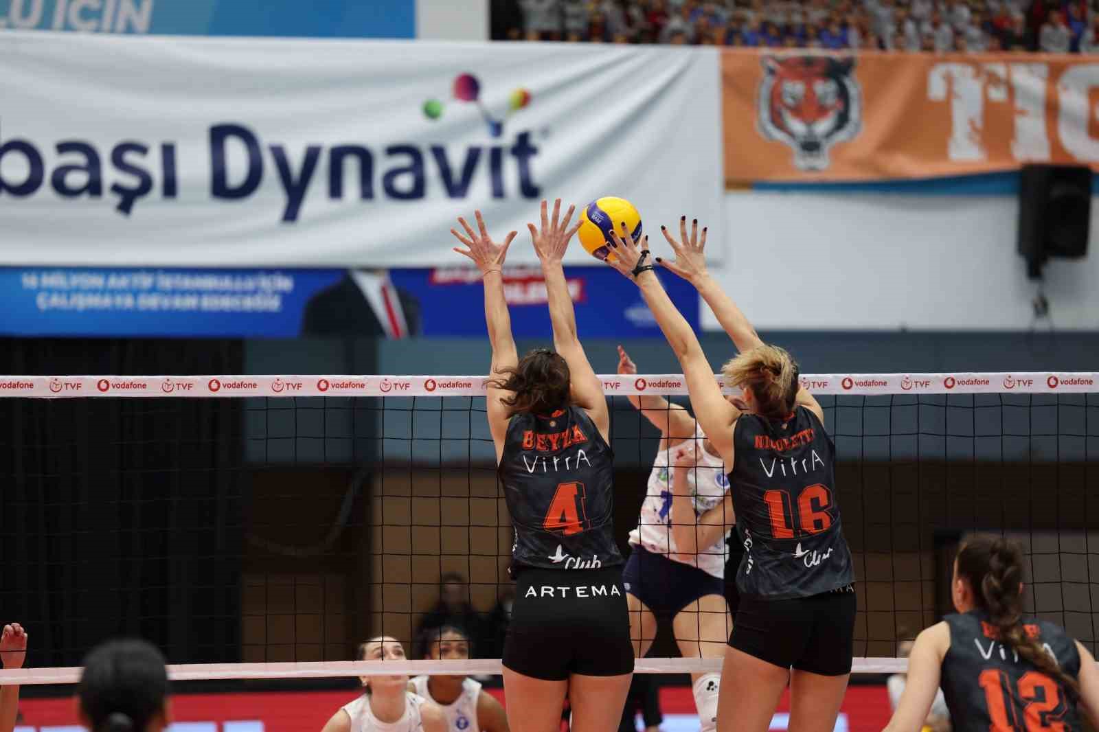 Vodafone Sultanlar Ligi: Eczacıbaşı Dynavit: 3 - Aydın Büyükşehir Belediyespor: 0