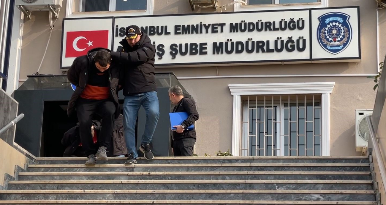 İstanbul’da sahte kargo sevk belgeleriyle yüzlerce kişiyi dolandıran 3 şüpheli yakalandı
