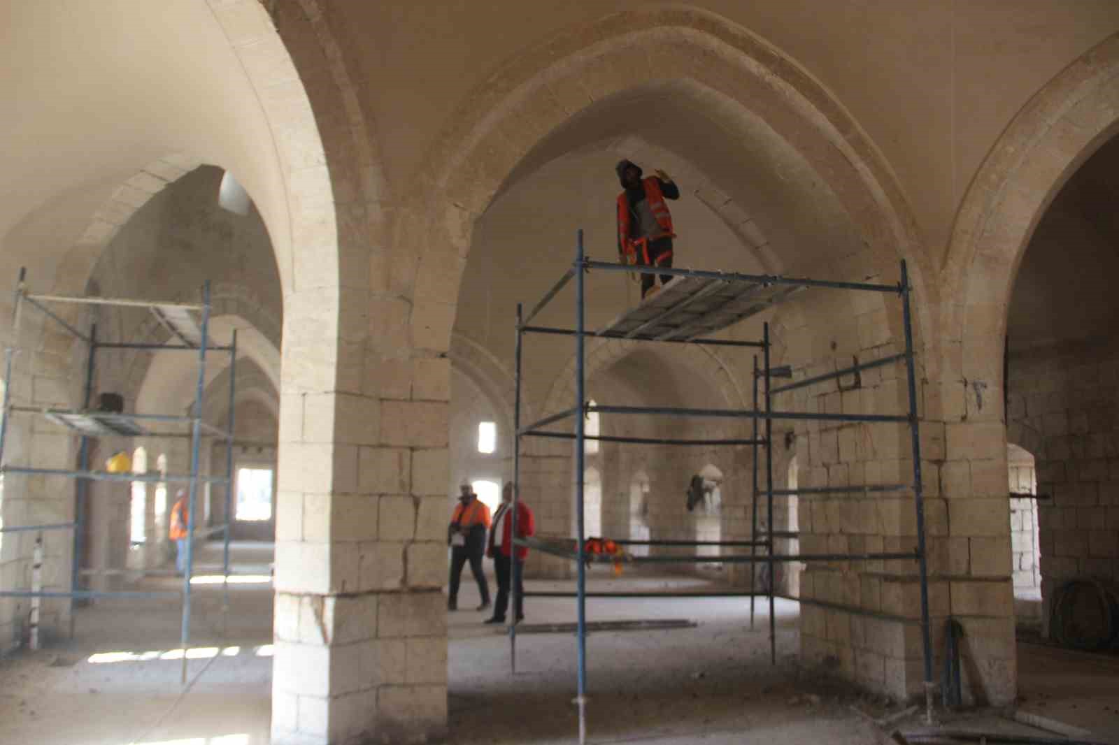 Şanlıurfa’da asrın felaketinde hasar gören 28 camiden 11’i ibadete açıldı