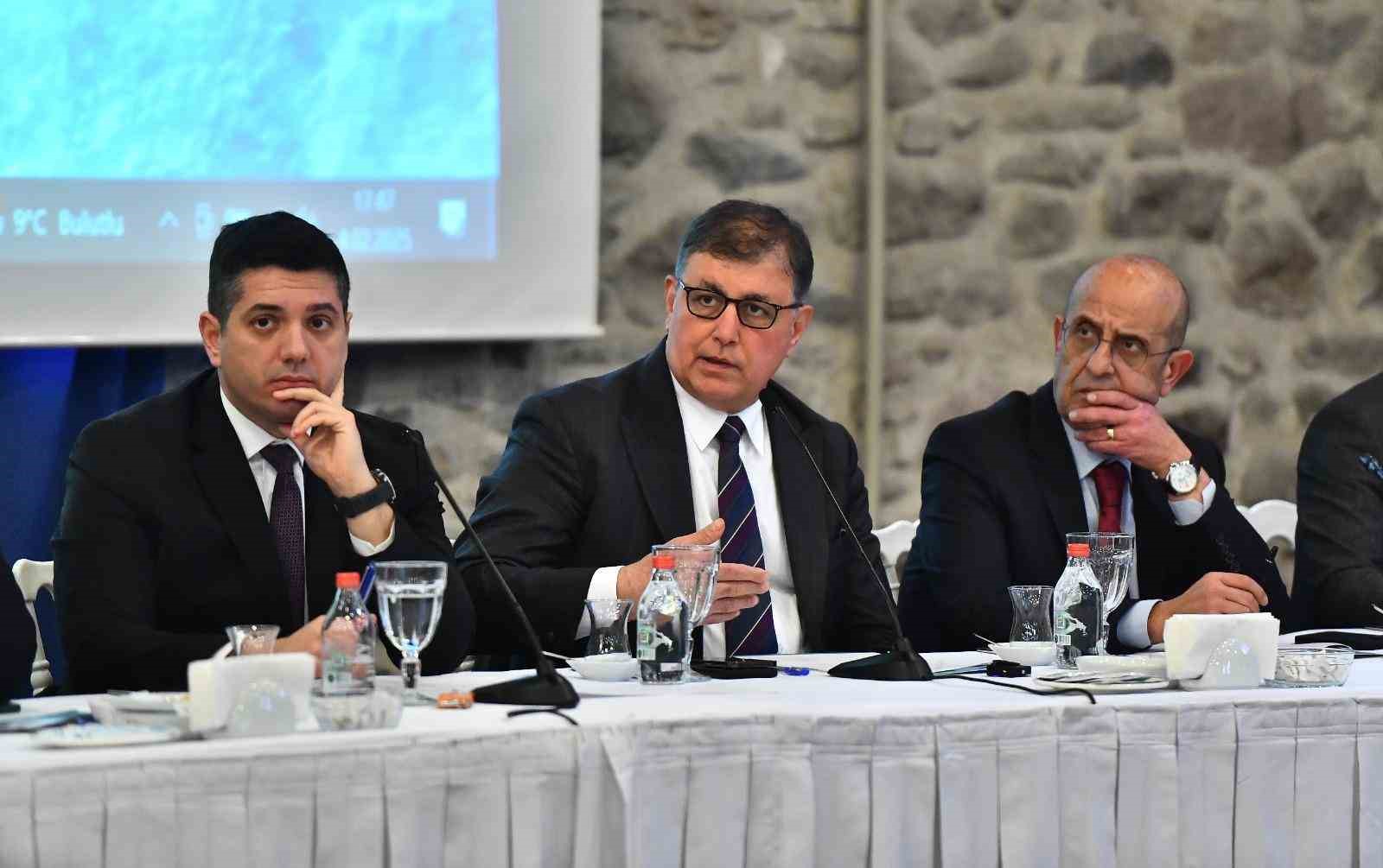 Başkan Tugay: ’Yapı stoku problemini halledeceğiz’