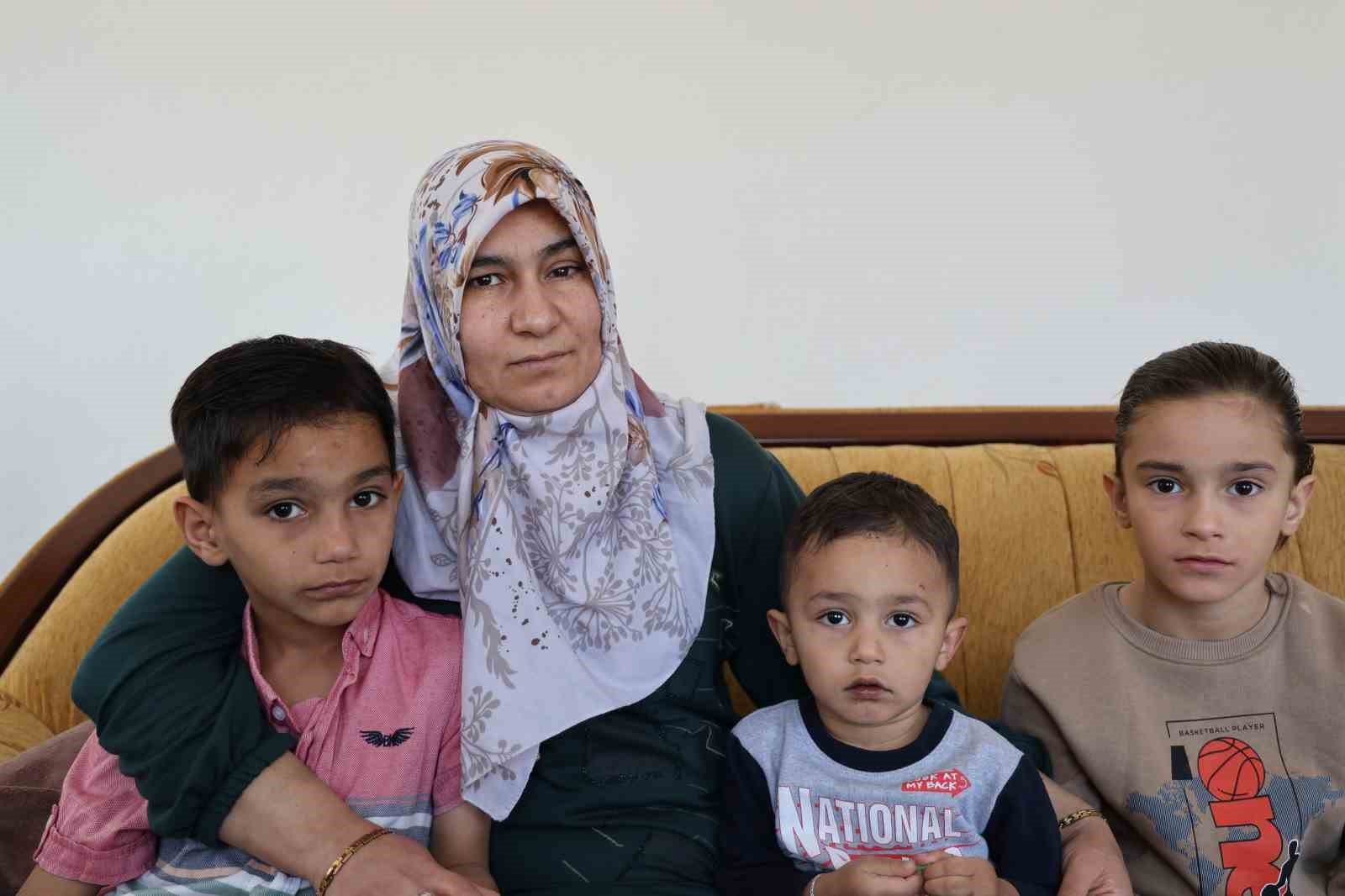 Asrın felaketinden 40 günlük bebeği ile kurtulan kadın yaşadıklarını anlattı