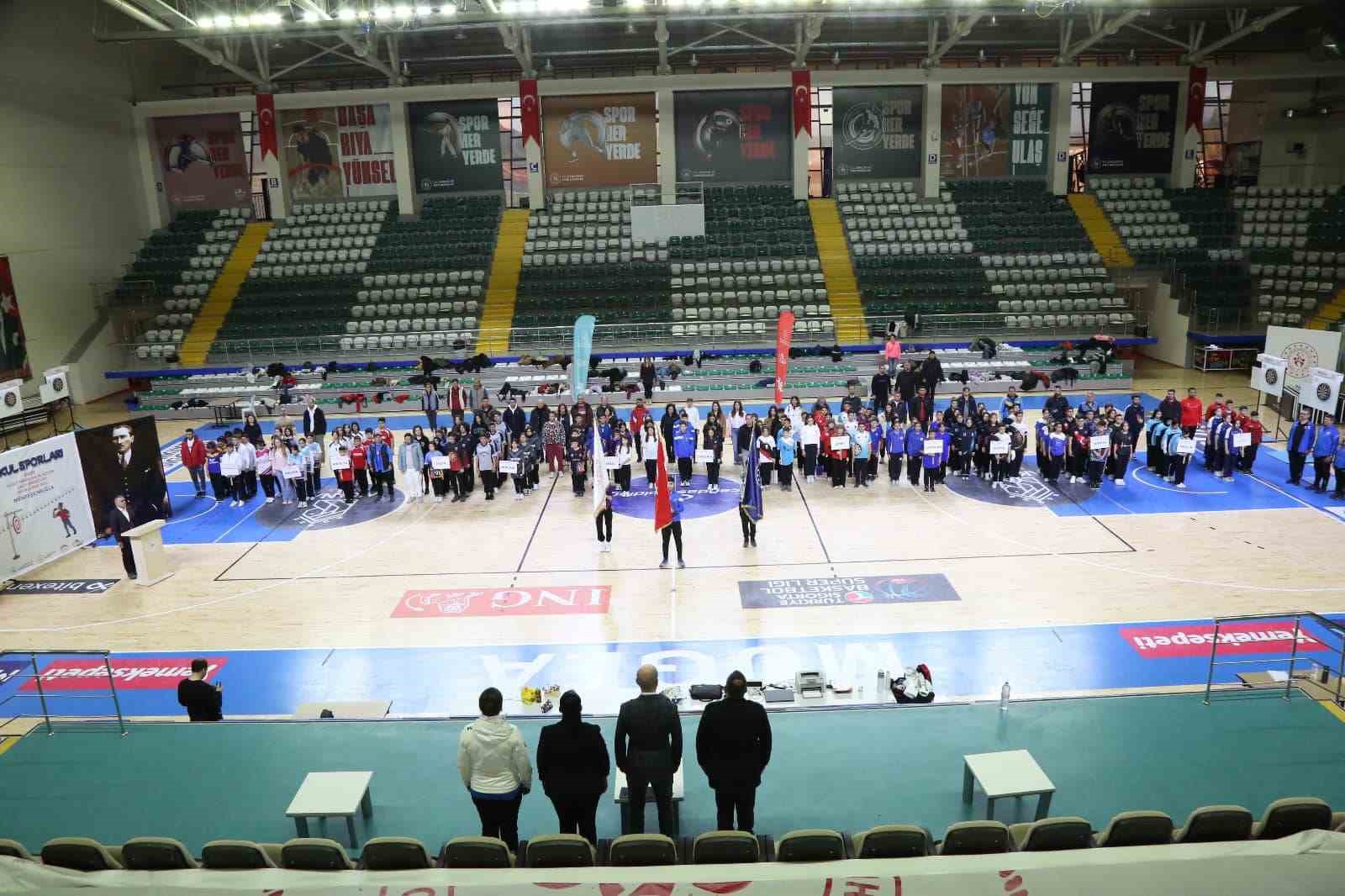 Menteşe’de yıldızlar dart grup birinciliği heyecanı başladı