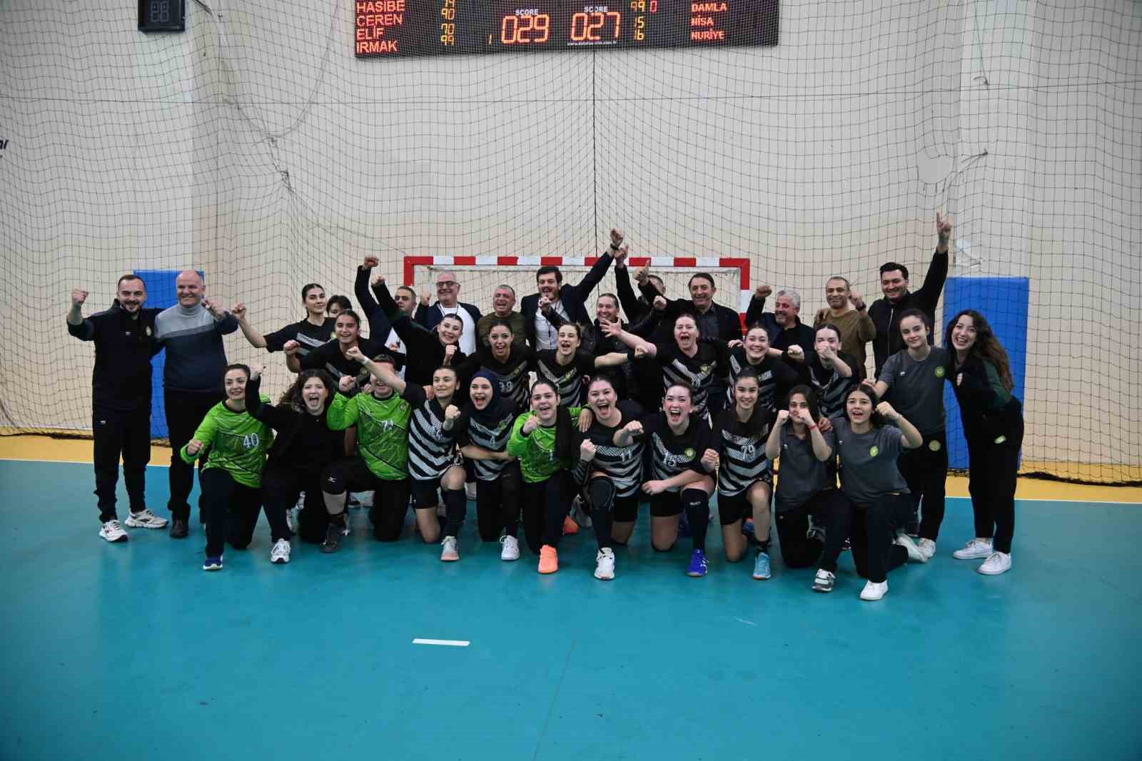 Manisa BBSK Hentbol Takımından tarihi başarı