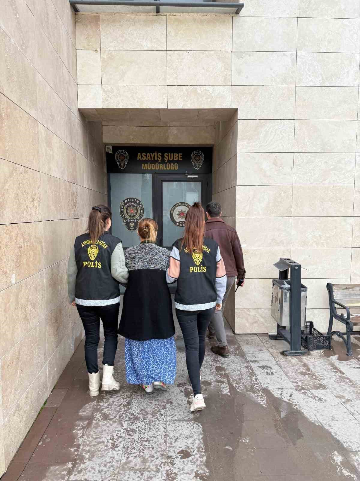 İki evden 370 bin TL’lik altın çalan şahıslar yüzlerini kapatsa da polisten kaçamadılar