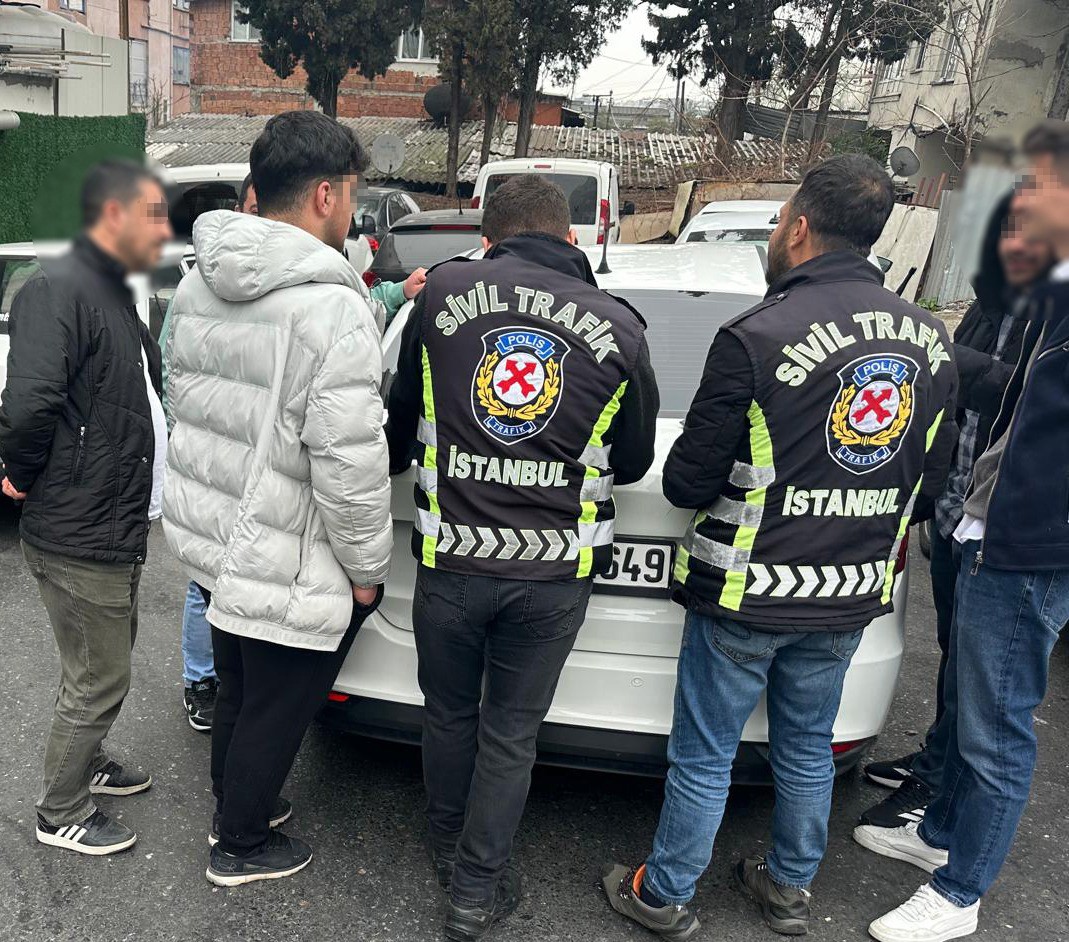 Bahçelievler’de trafiği tehlikeye atan konvoyundakiler yakalandı