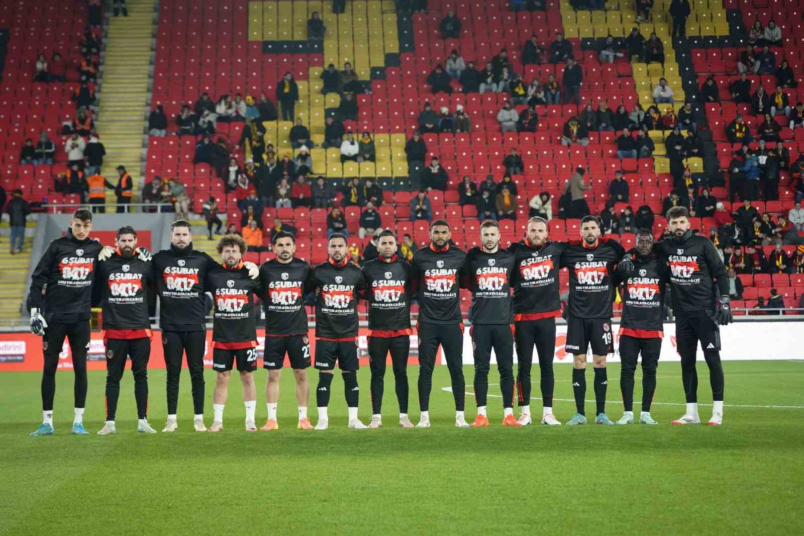 Ziraat Türkiye Kupası: Göztepe: 0 - Gaziantep FK: 0 (İlk yarı)