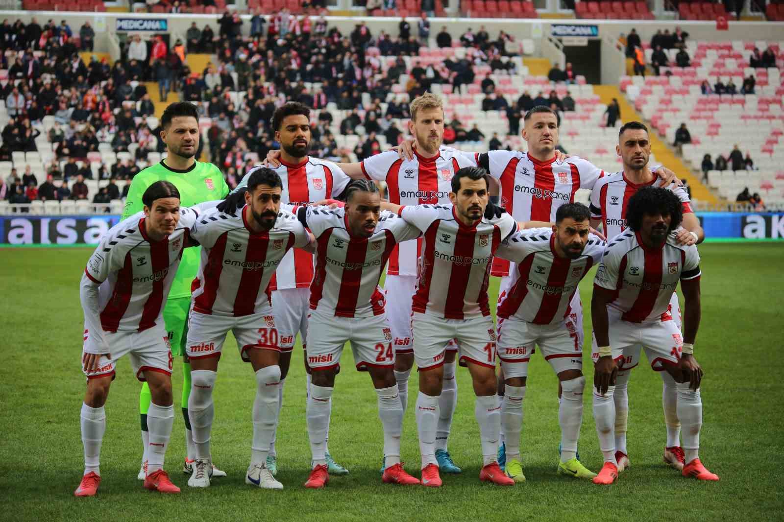 Sivasspor’da zorlu Beşiktaş maçı öncesi 8 eksik