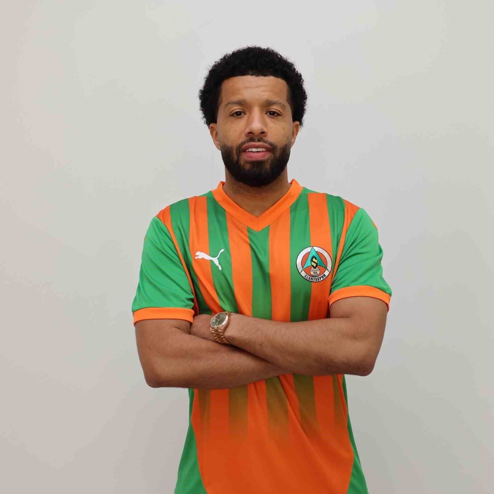 Alanyaspor’a defans ve orta saha takviyesi