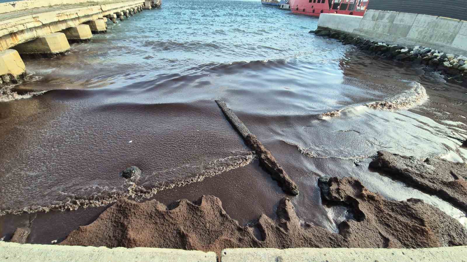 Marmara’da deniz ulaşımına Poyraz engeli