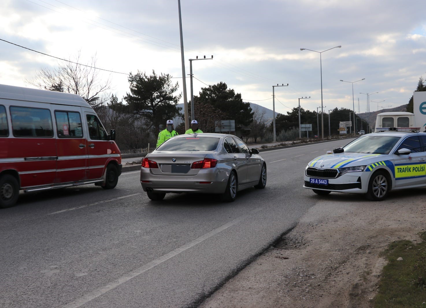 Polis ekiplerince 539 sürücü belgesine ve tescil plakasına cezai işlem uygulandı