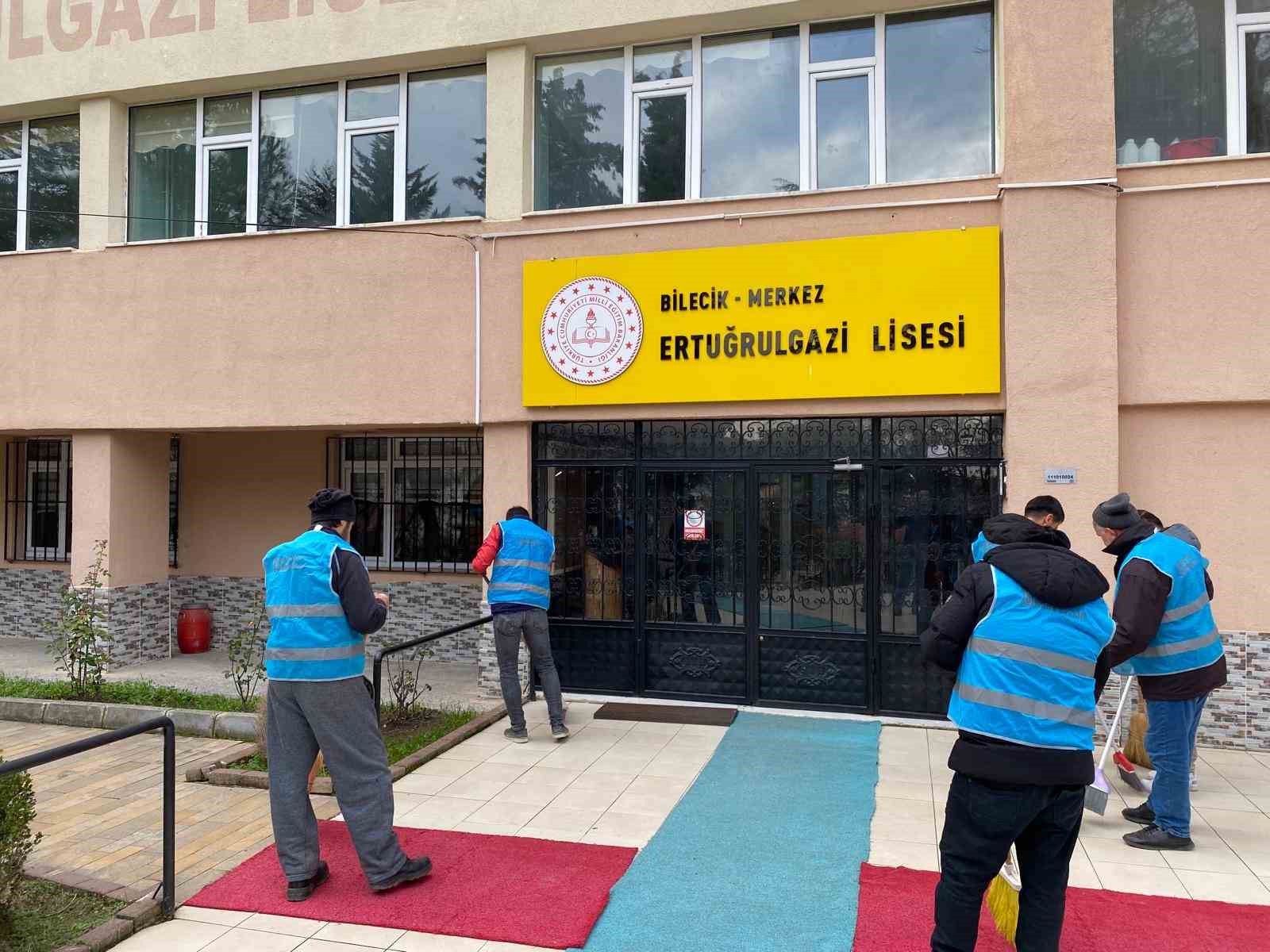 Yükümlülerden okullarda temizlik ve bakım çalışmaları