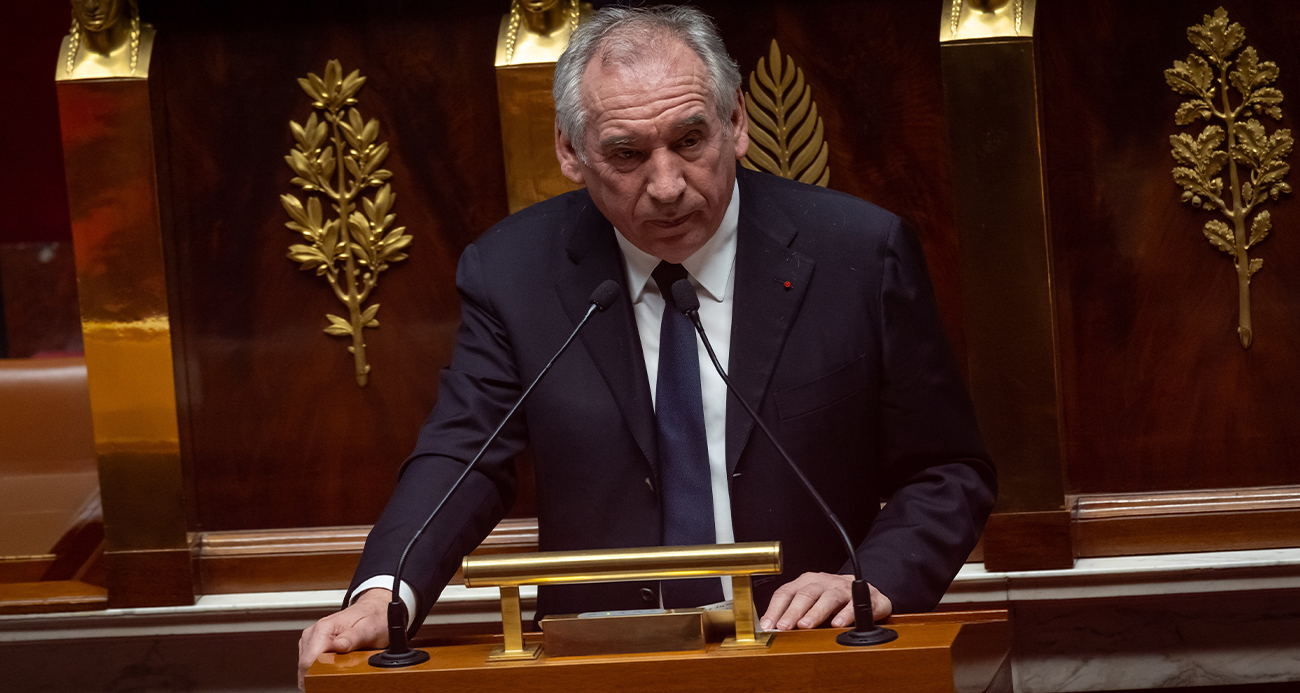 Fransa’da Bayrou hükümetine yönelik dördüncü gensoru önergesi de reddedildi