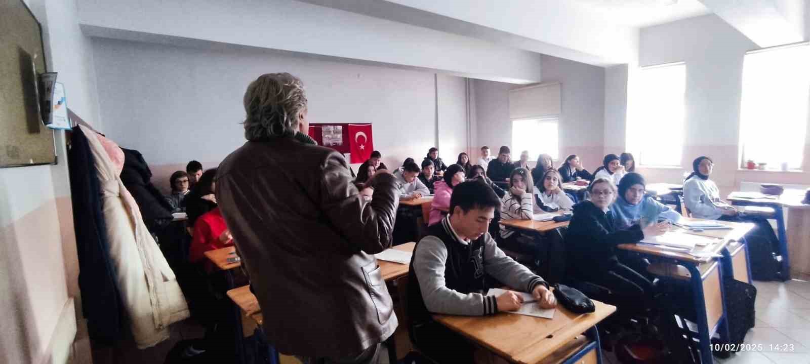 Deprem bilinçlendirme ve farkındalık eğitimi verildi