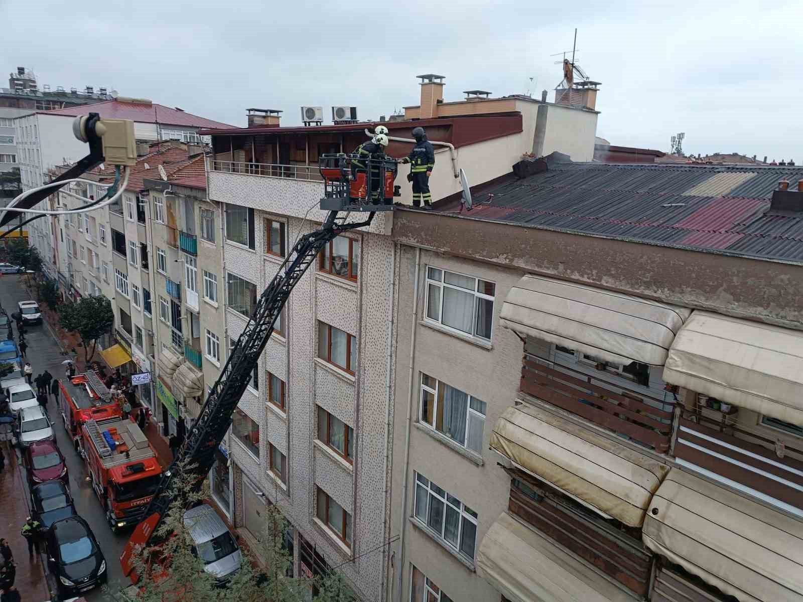 Bacadan çıkan duman panik oluşturdu
