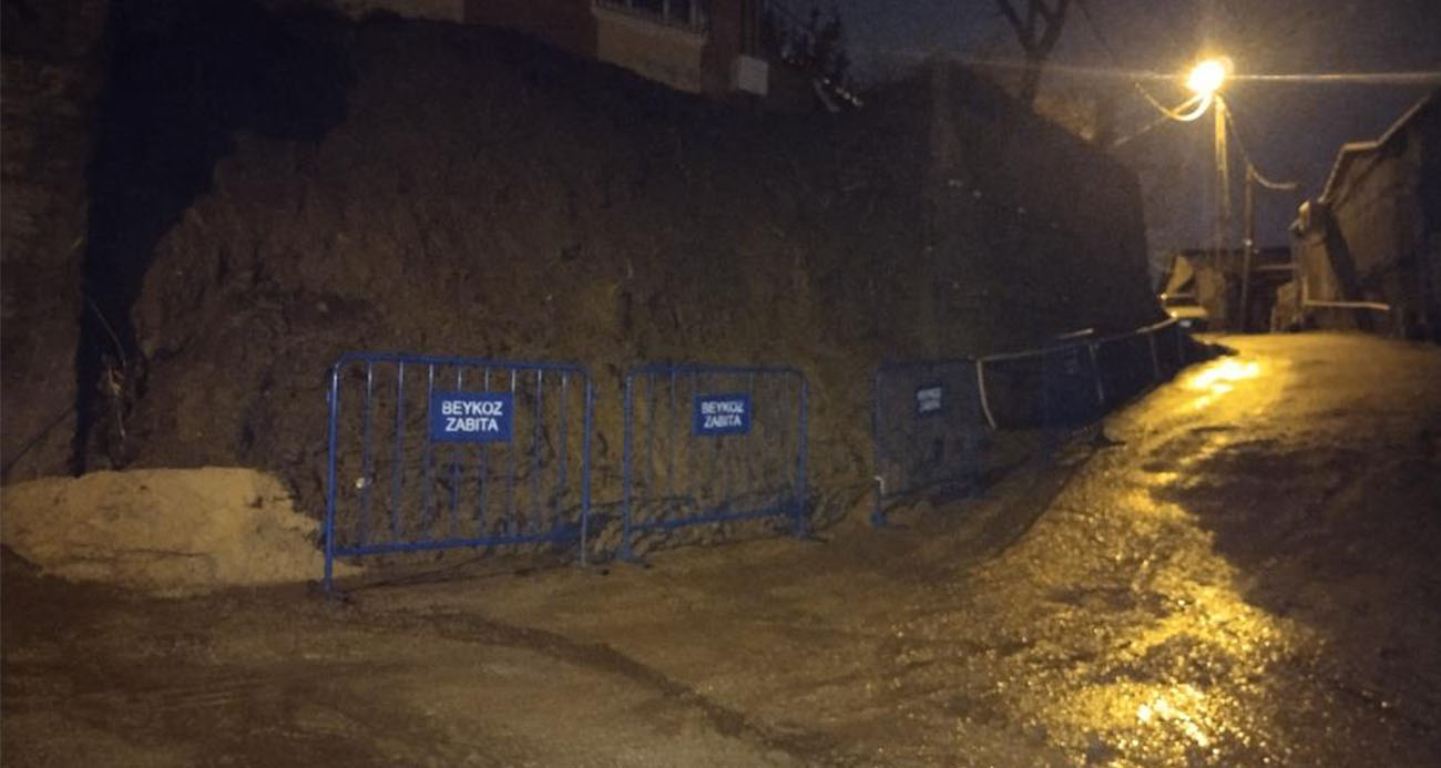 Beykoz’da istinat duvarı çöktü, 2 katlı bina tedbir amaçlı boşaltıldı
