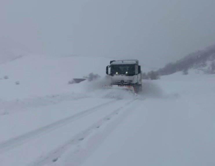 Tunceli’nin 3 ilçesinde tüm okullarda, 4 ilçesinde ise taşımalı eğitime bir gün ara verildi