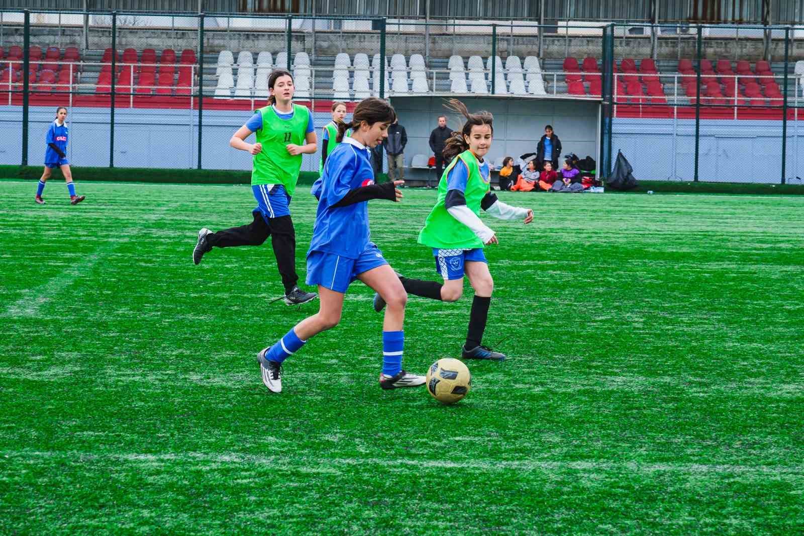 Okullar Arası Yıldız Futbol Müsabakaları tamamlandı