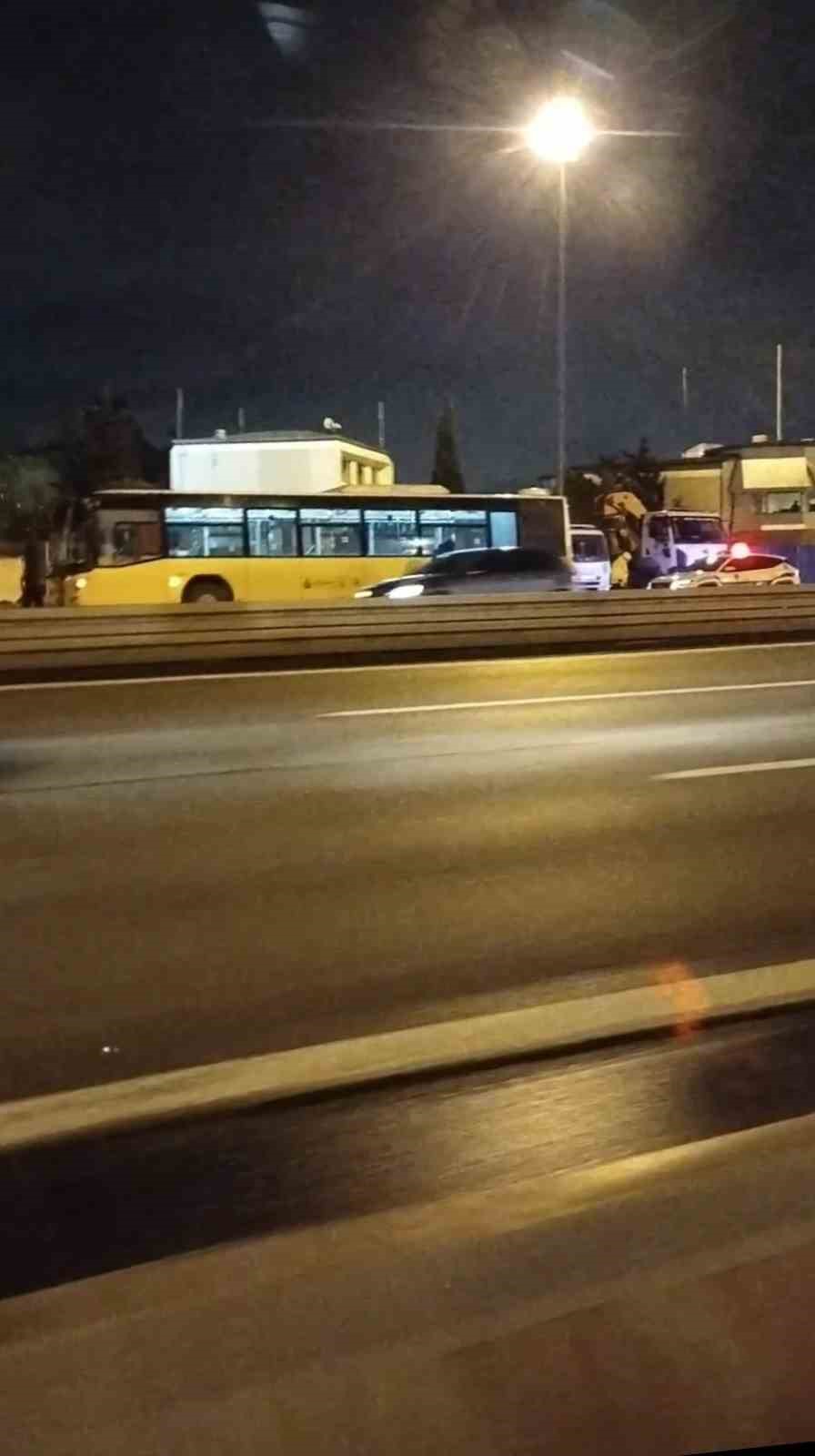 15 Temmuz Şehitler Köprüsü’nde İETT otobüsü arızası