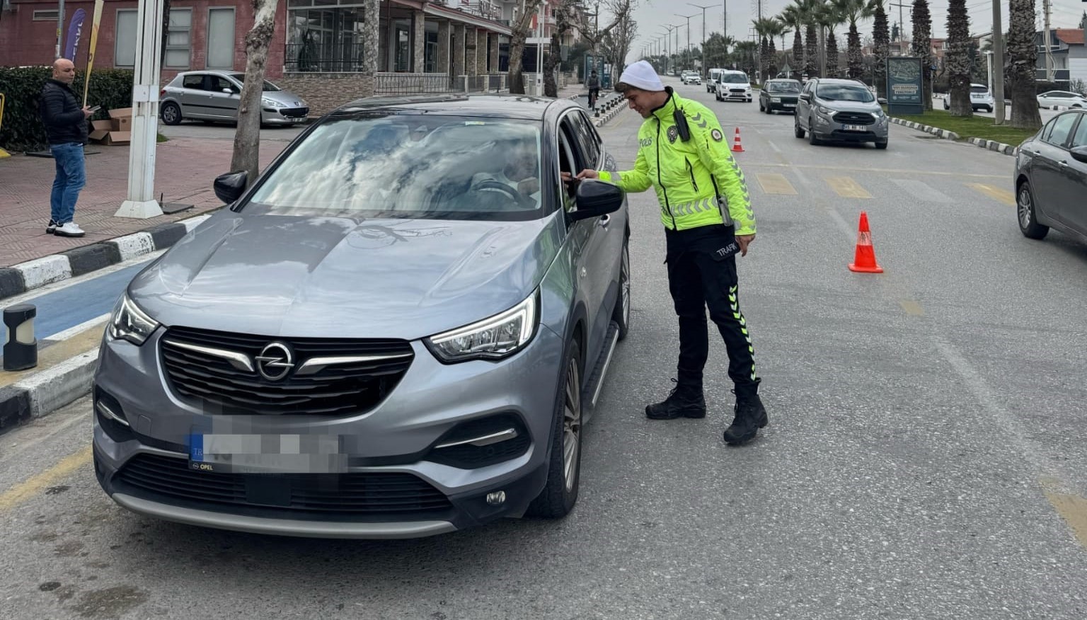 Manisa’da hem havadan hem karadan trafik denetimi