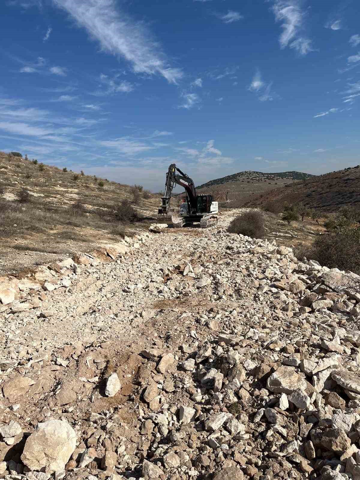 Nizip Belediyesi, her alanda eşit hizmet vermeye devam ediyor