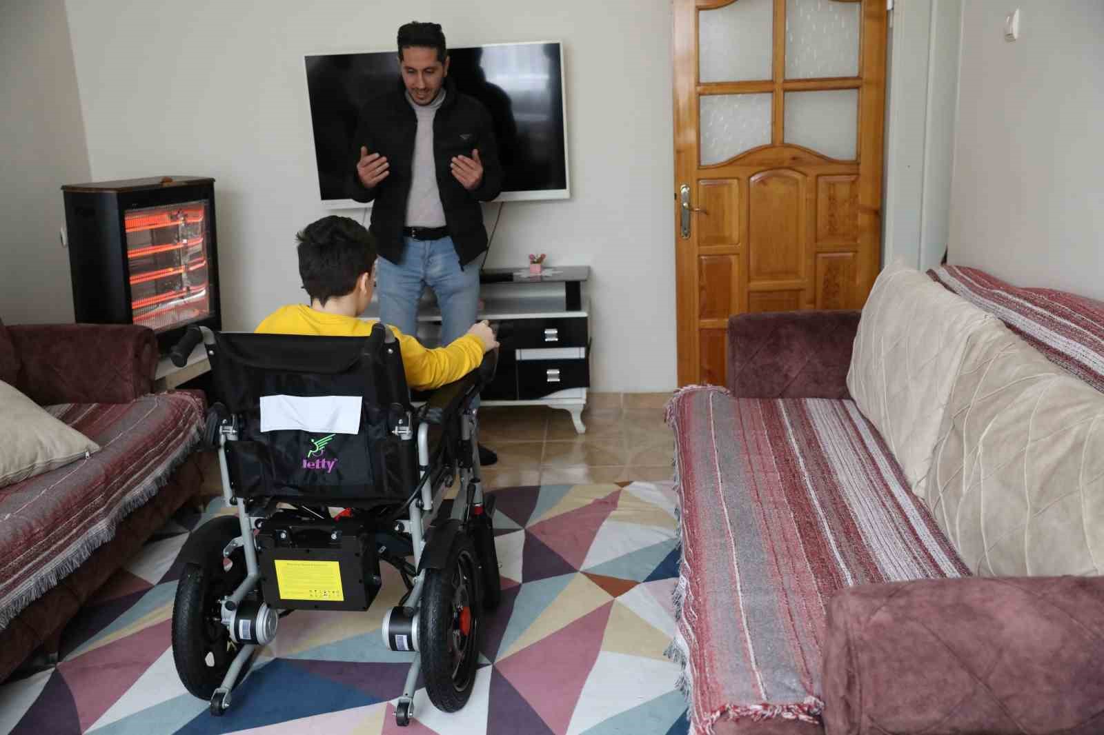 Diyarbakır’da yatak ve akülü tekerlekli sandalye desteği