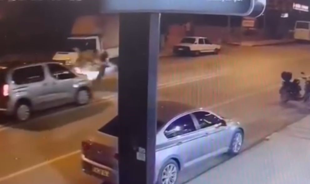Mersin’de kaza anları kamerada