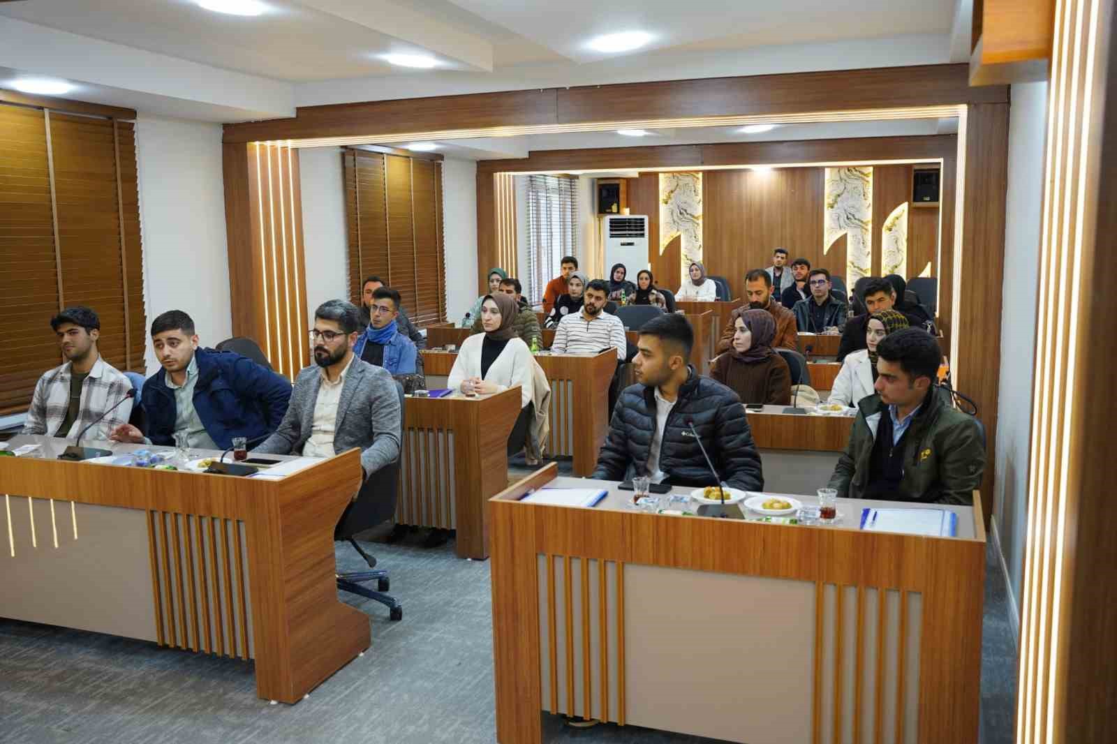 Kahta Gençlik Meclisi ilk toplantısını gerçekleştirdi