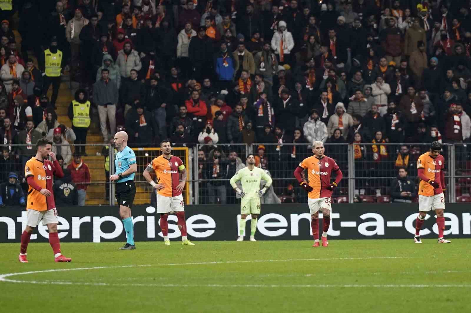 UEFA Avrupa Ligi: Galatasaray: 0 - AZ Alkmaar: 1 (İlk yarı)