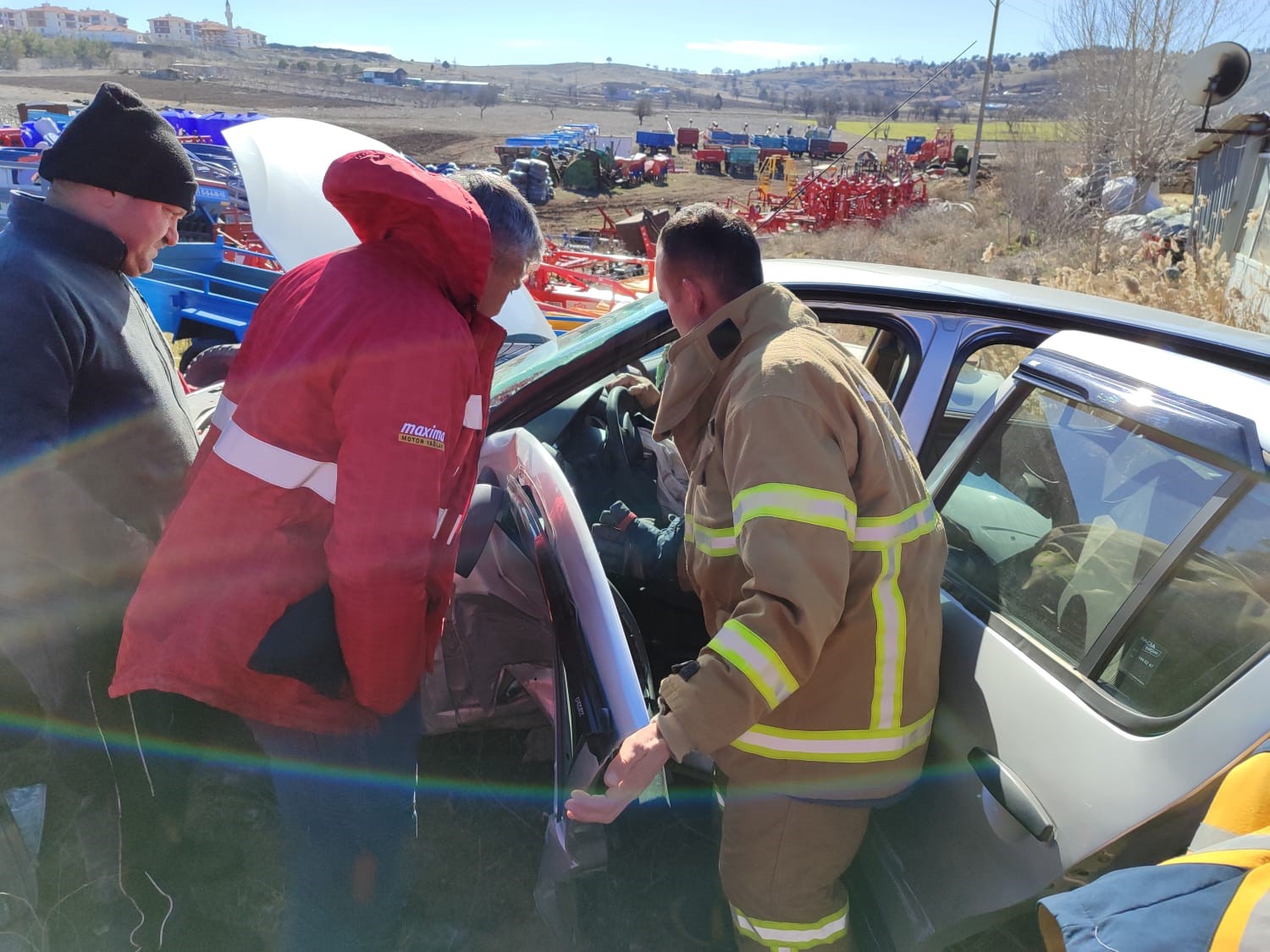 Burdur’da iki otomobil çarpıştı: 2 yaralı