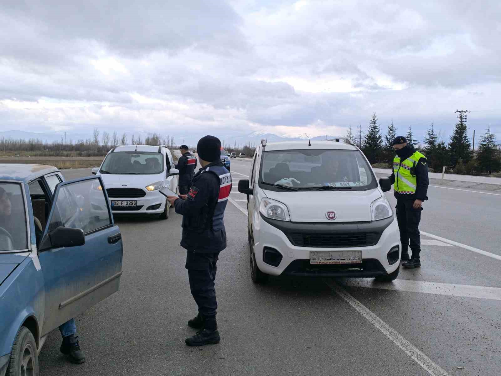 Sürücülere yönelik trafik denetimi yapıldı
