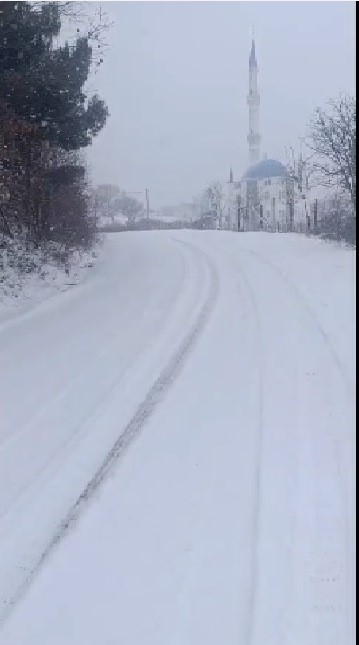 Video çekip yolun açılmasını istedi