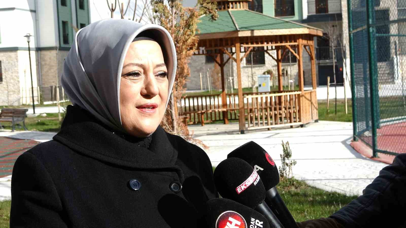 Ceyda Çetin Erenler: 