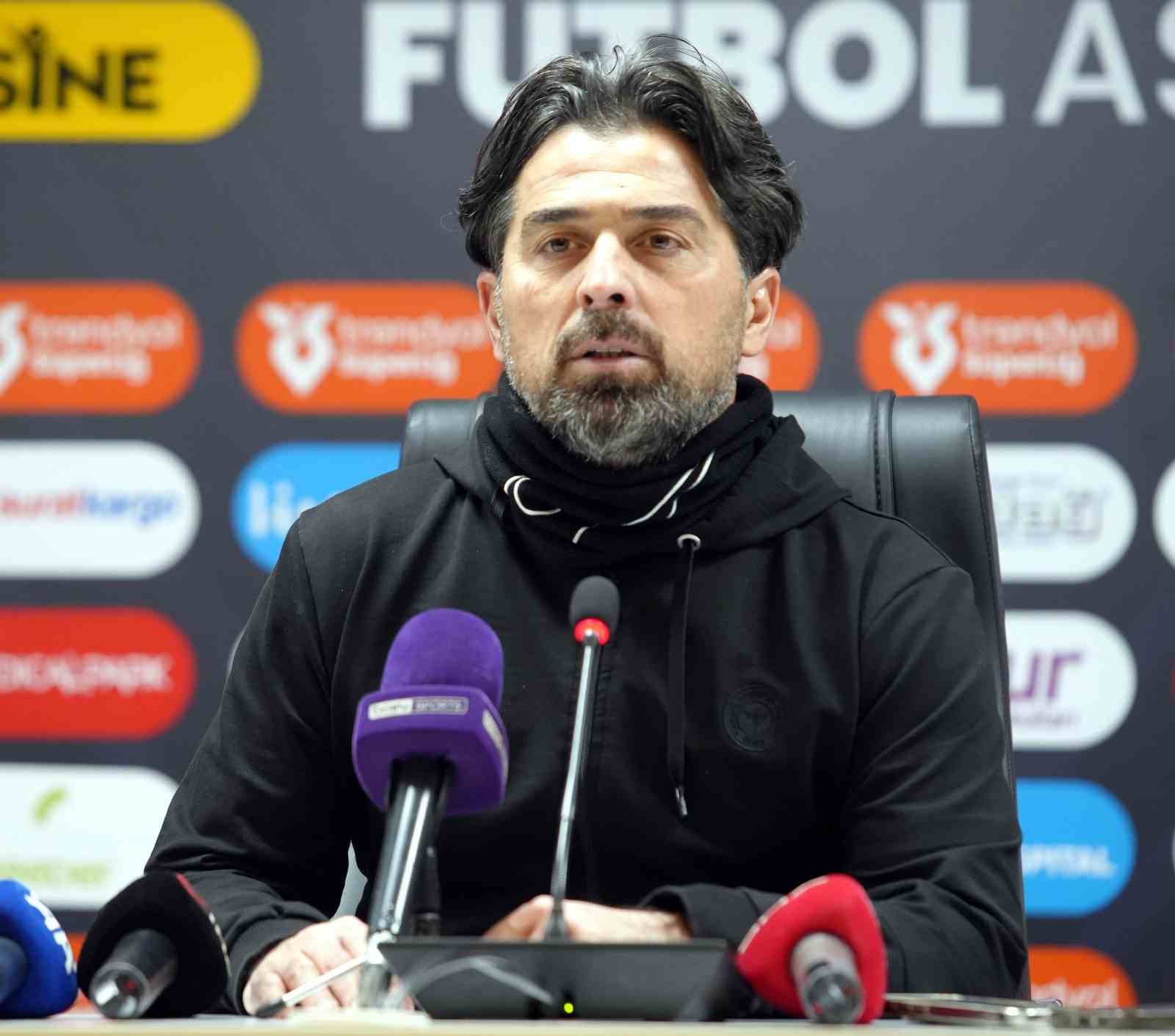 İlhan Palut: 
