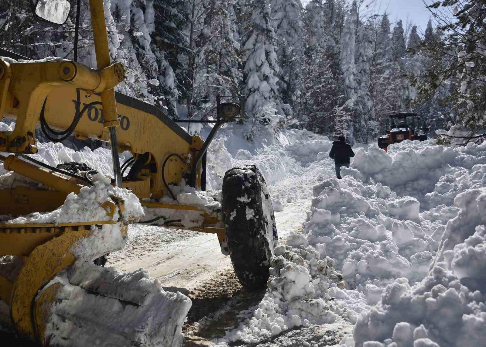 Kastamonu’da yolu kapalı köy sayısı 678’e yükseldi