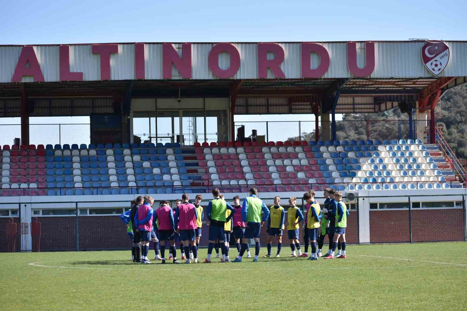 Rus devi Zenit’ten Altınordu’ya ziyaret