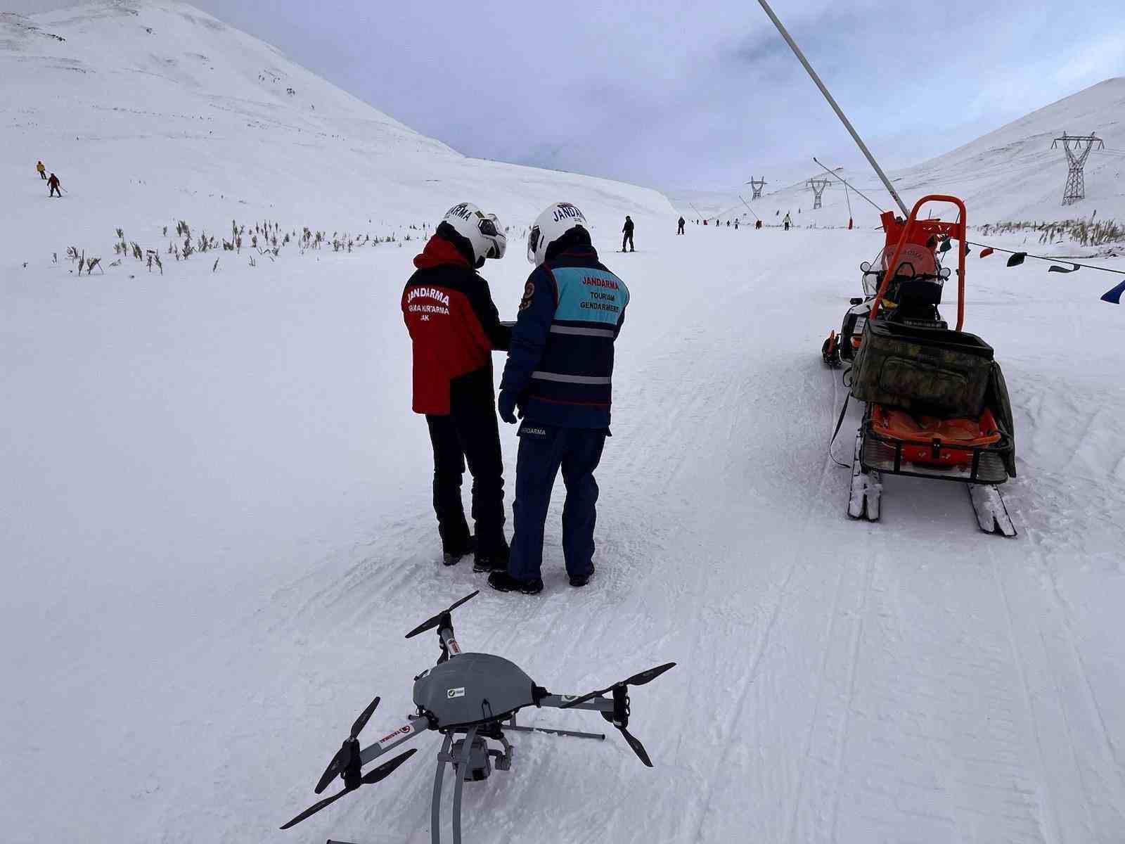 Jandarmadan Palandöken’de dron destekli devriye