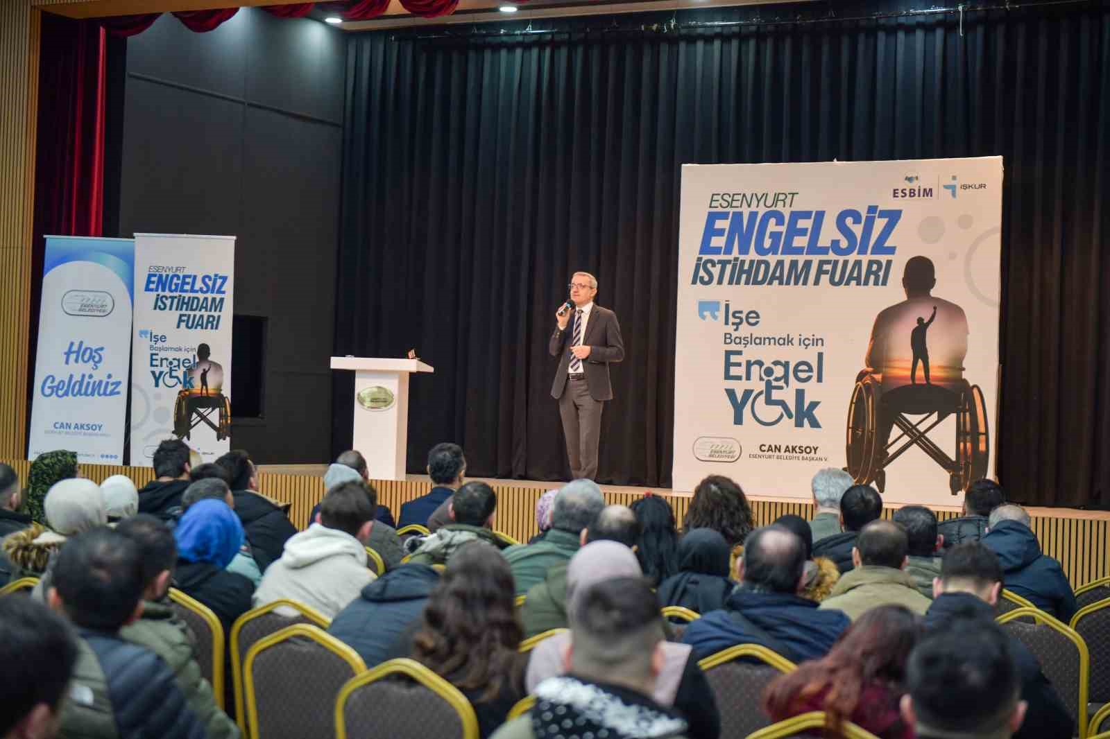 Esenyurt’ta düzenlenen Engelsiz İstihdam Fuarı’na 60 firma ve 2 bin vatandaş katıldı