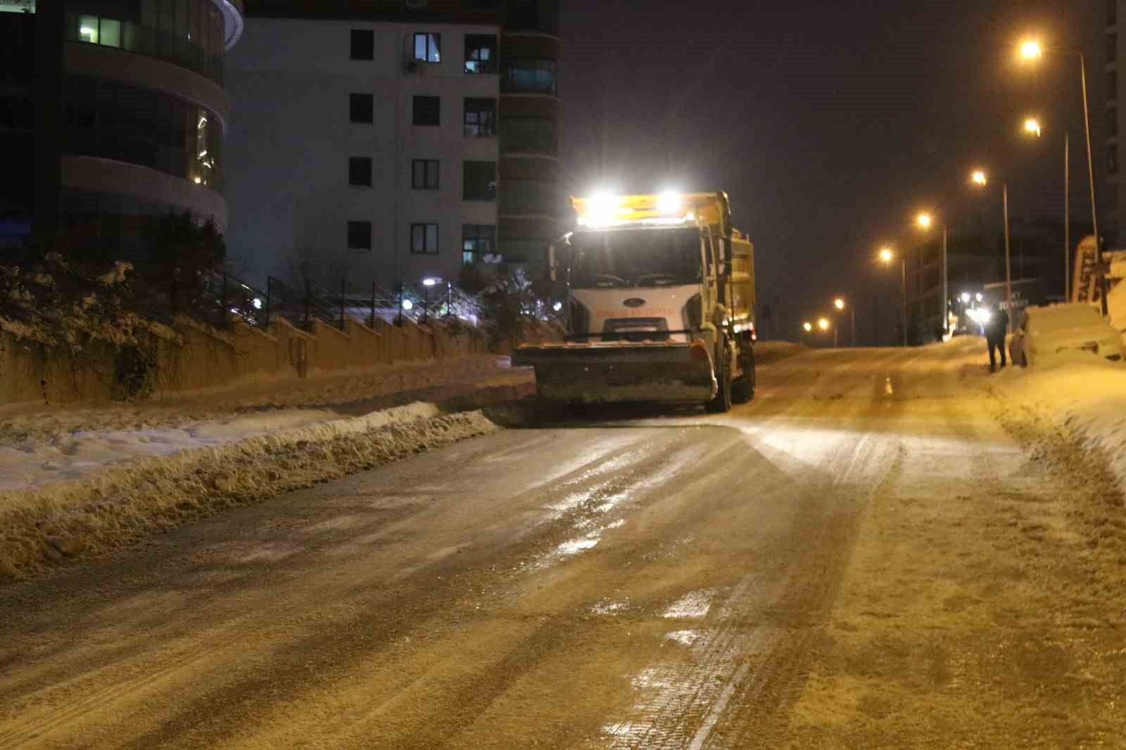 Atakum’da kırsalda karla mücadele