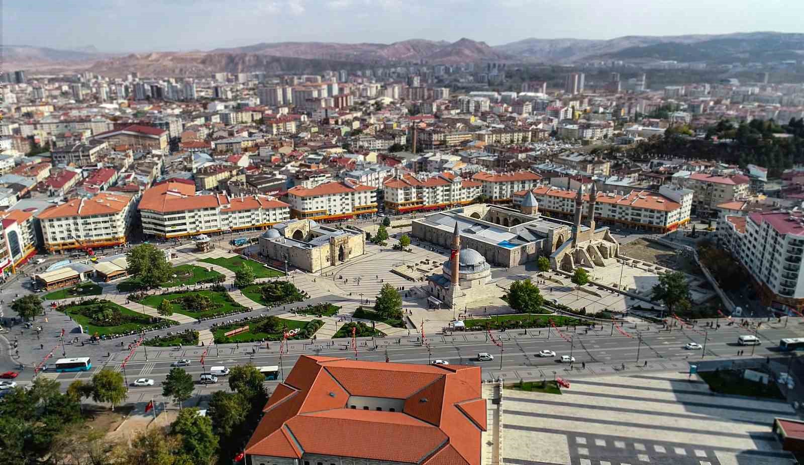 Sivas’ta araç sayısı 203 bine yaklaştı