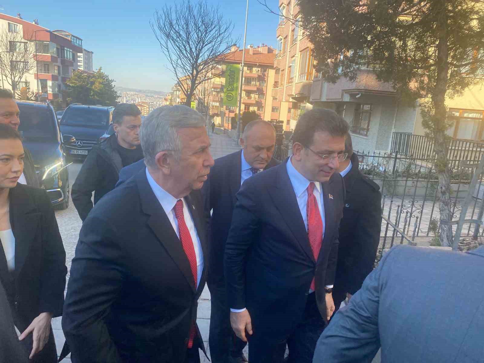 ABB Başkanı Yavaş ve İBB Başkanı İmamoğlu’ndan Özdağ’ın annesine ziyaret
